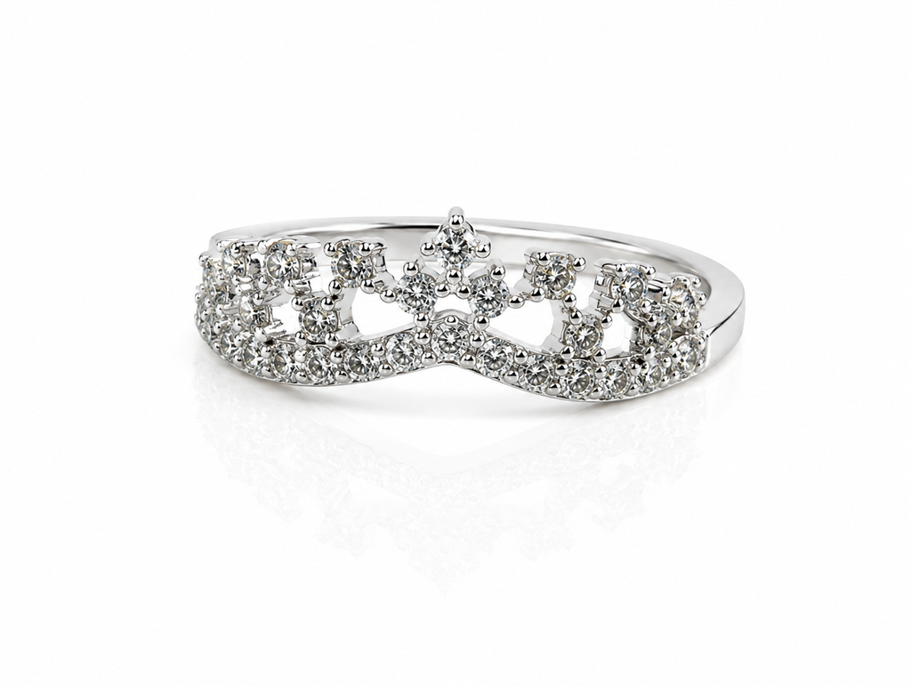 Evelisse Crest Ring