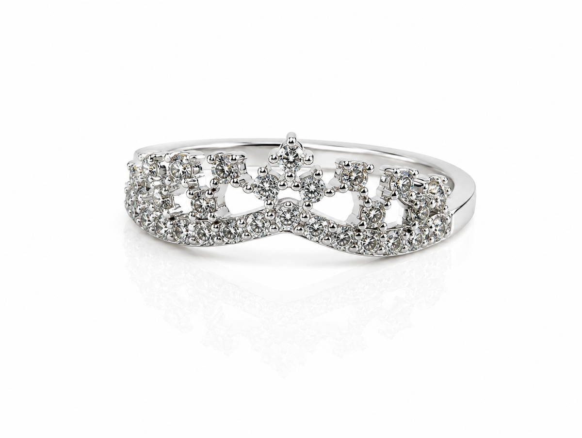 Evelisse Crest Ring