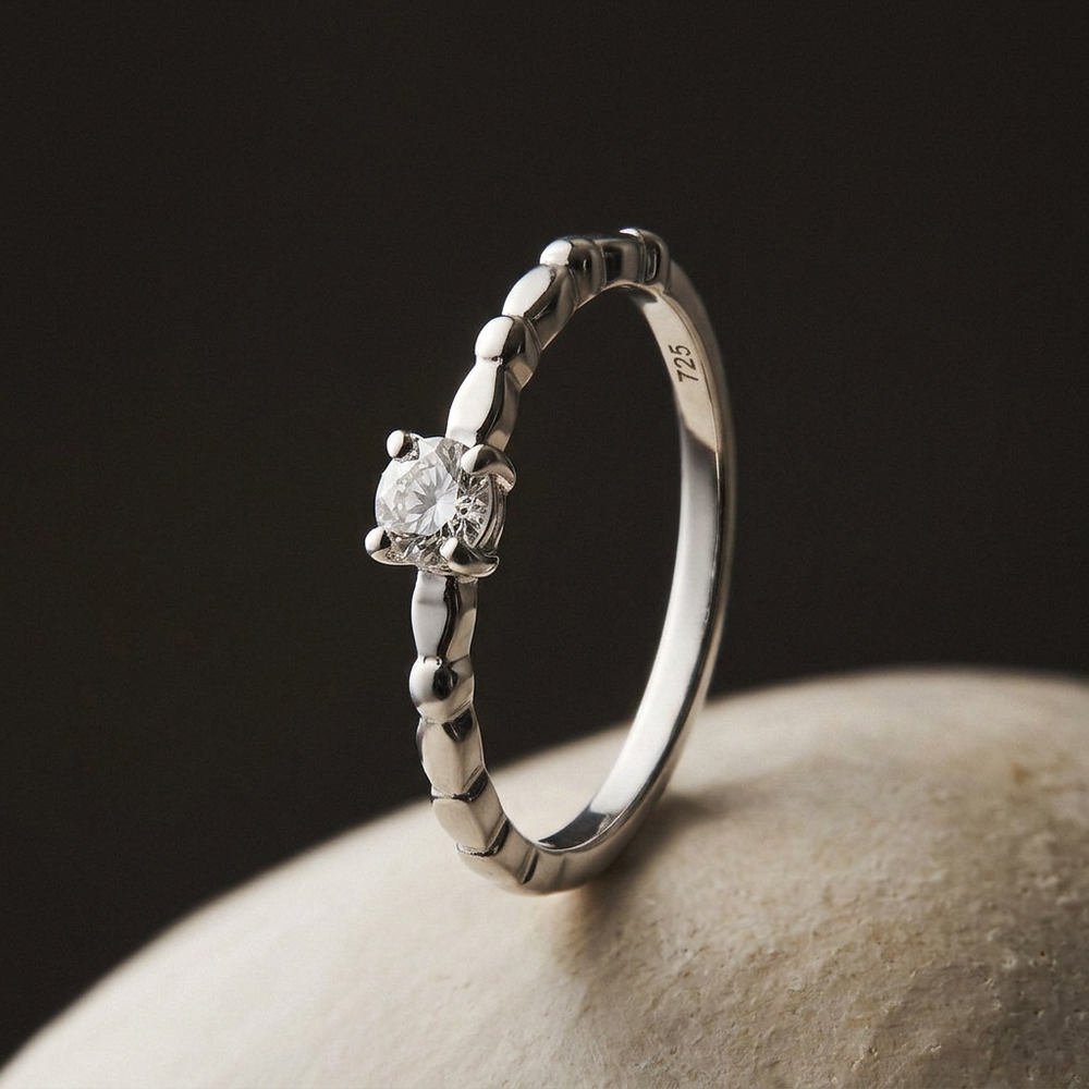 Noemi Mini Solitaire Ring