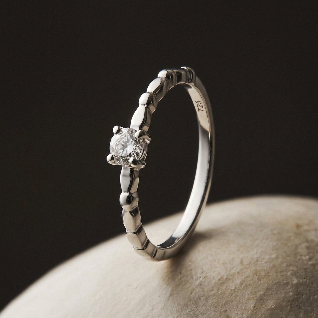 Noemi Mini Solitaire Ring